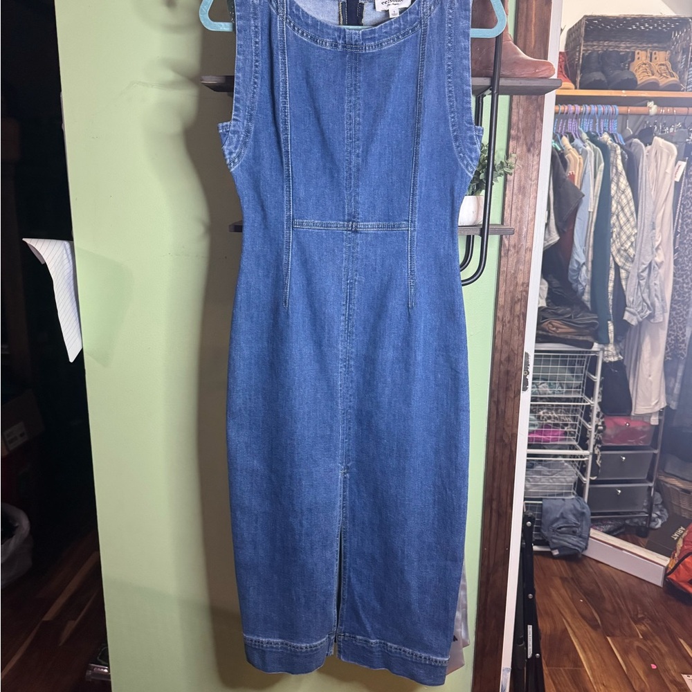Eesome Blue Denim Sleeveless Dress